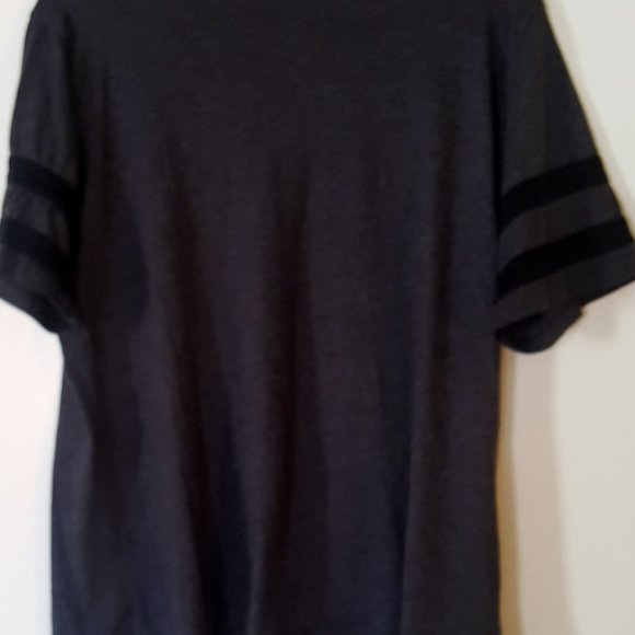 TORRID SHIRT Tee S/S Sz 2X Gray V Neck - Picture 3 of 3